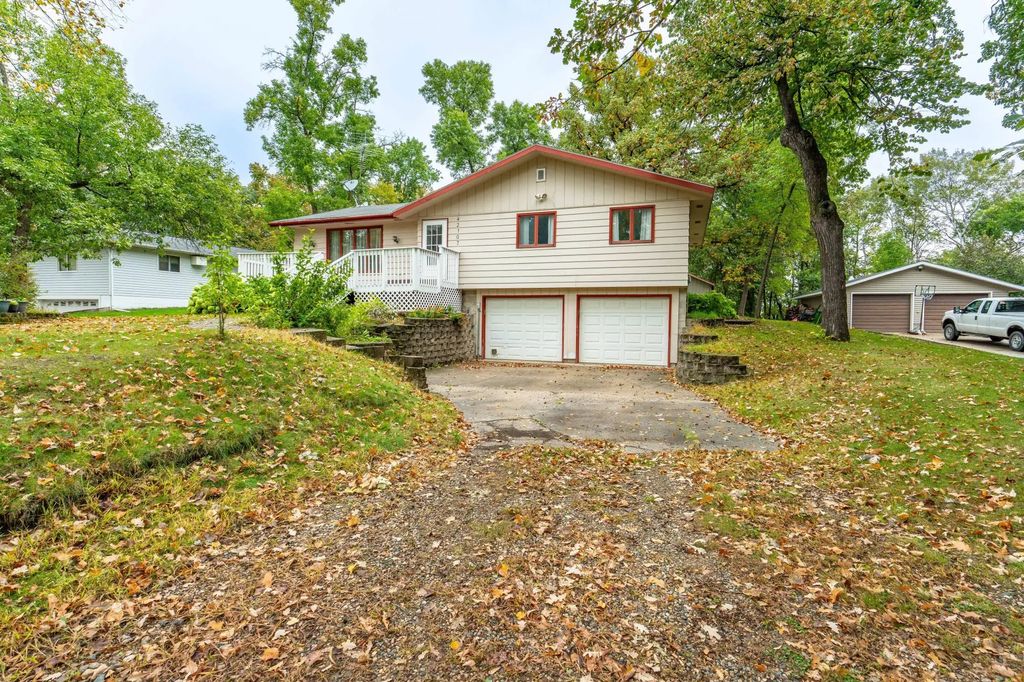 42107 Bur Oak Hills Loop, Pelican Rapids
