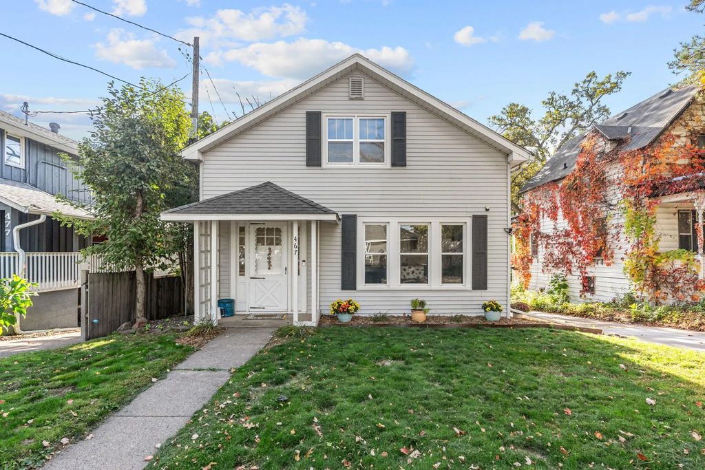 467 N Shore Drive, Forest Lake