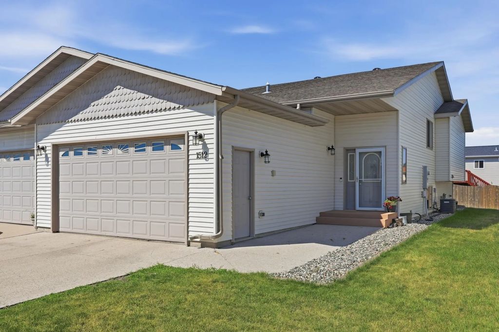 1512 19th Avenue E, West Fargo