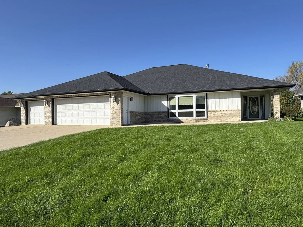 541 Southport Drive, Fairmont