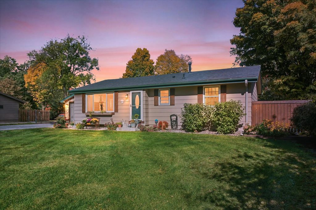 6816 Casey Parkway, Prior Lake