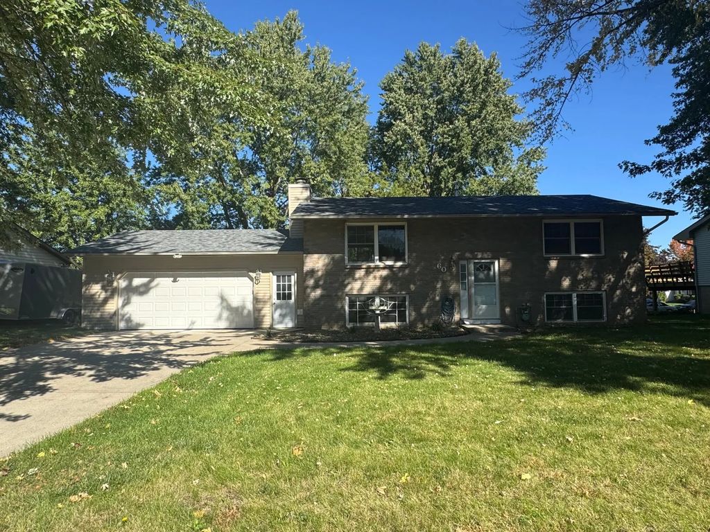 60 18th Place Ne, Owatonna