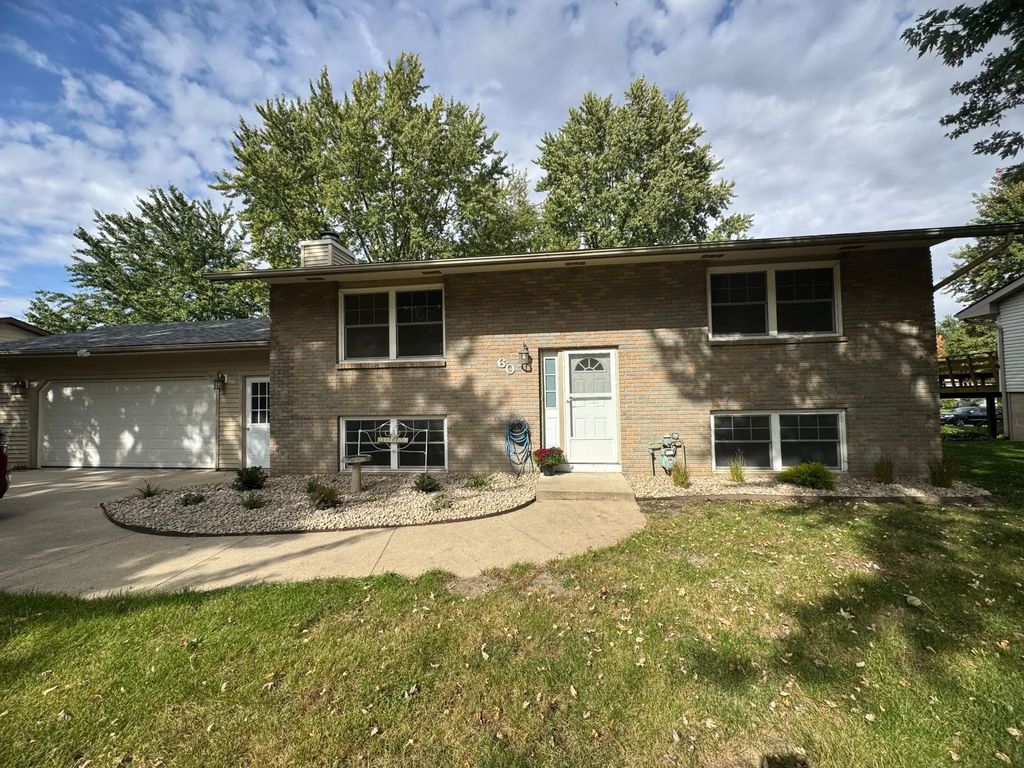 60 18th Place Ne, Owatonna