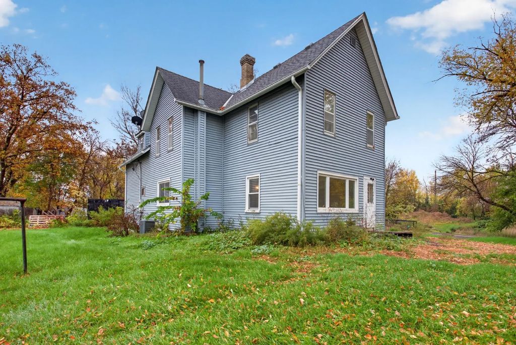 7235 State Highway 5, Waconia
