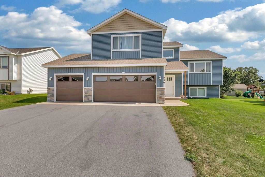 250 29th Avenue Se, Saint Cloud