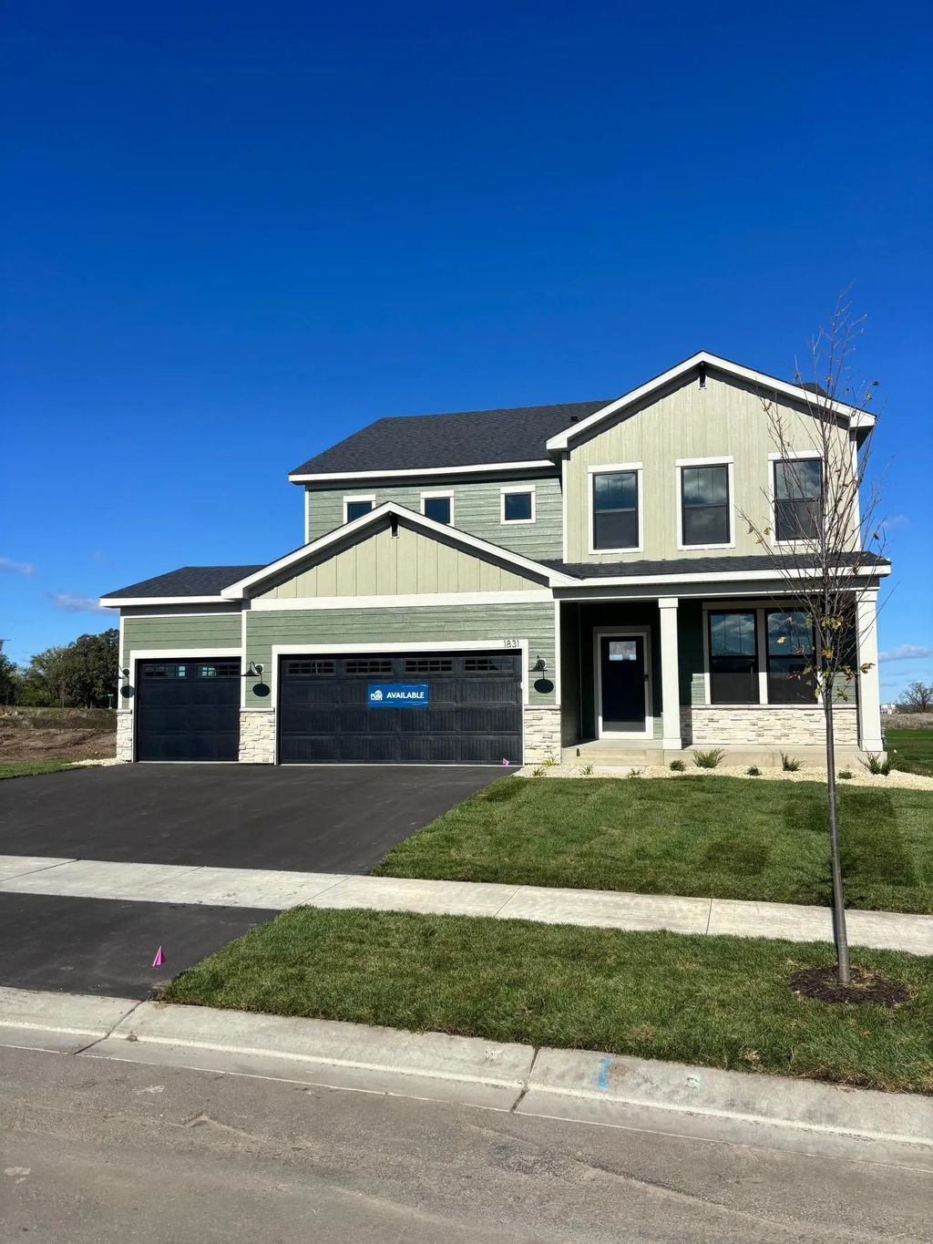 1831 Tamarack Road, Shakopee