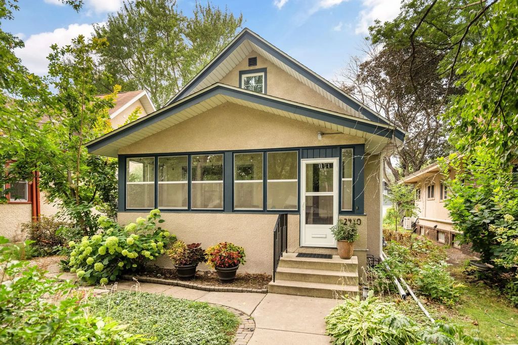 2410 35th Avenue S, Minneapolis