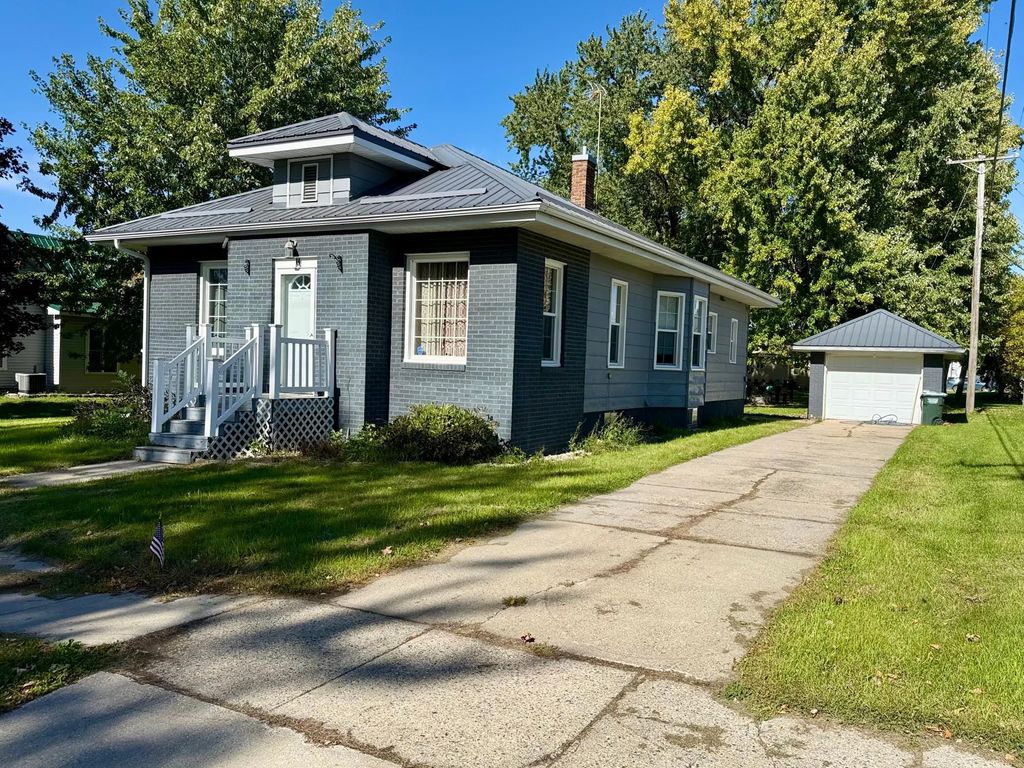 14 W Oak Street, Osakis