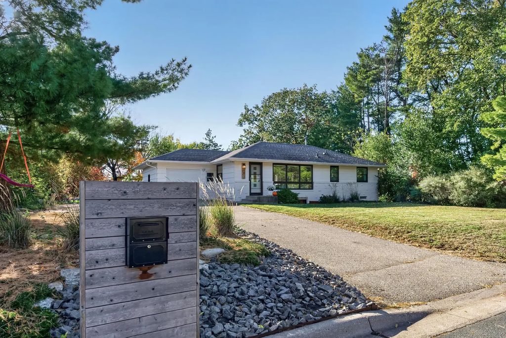 9812 Dellridge Road, Bloomington