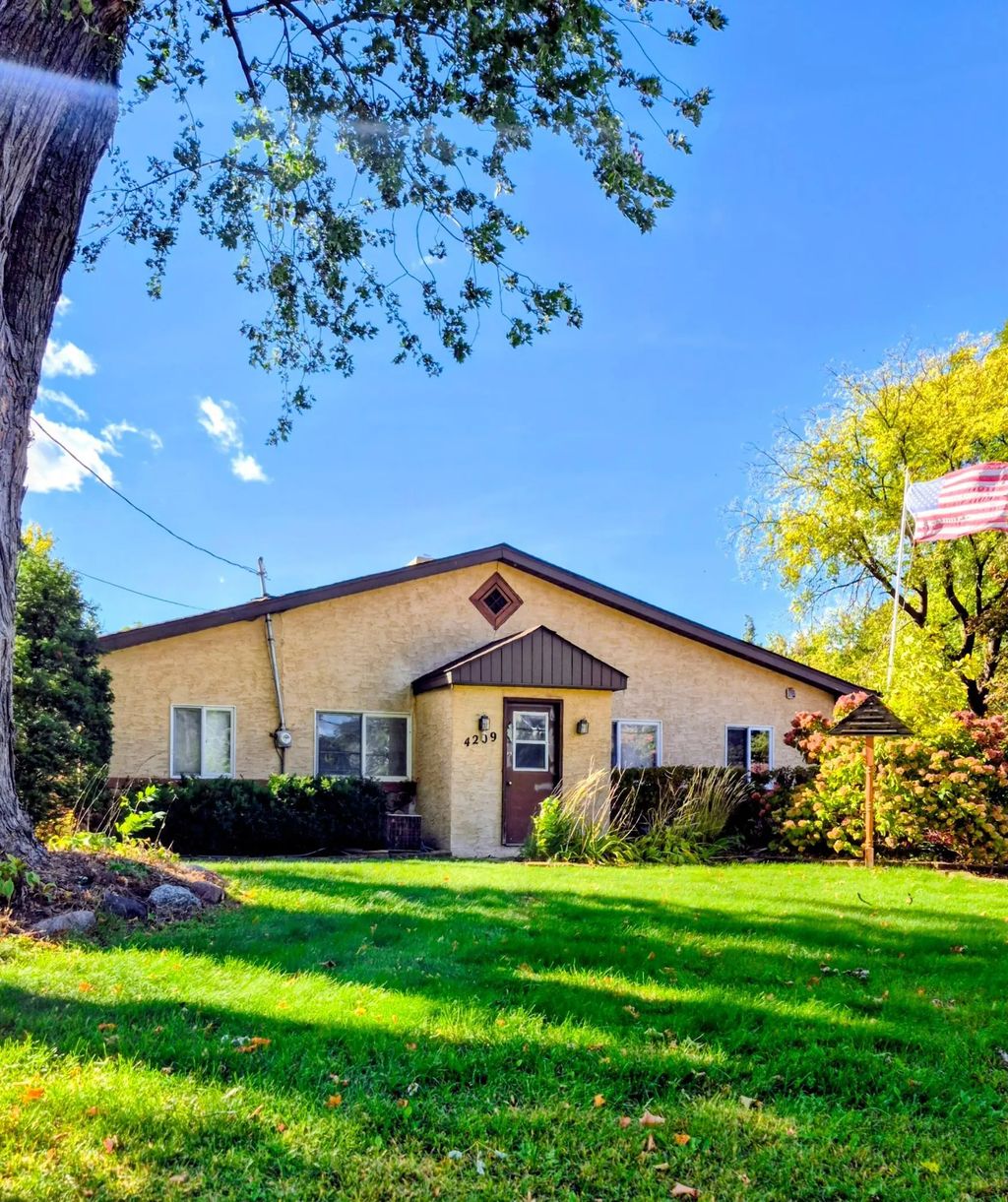 4209 Lakewood Avenue, White Bear Lake