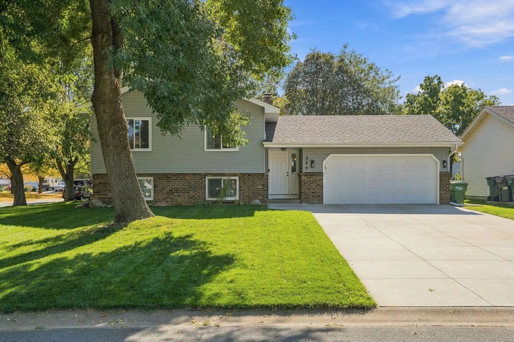 756 97th Lane Ne, Blaine