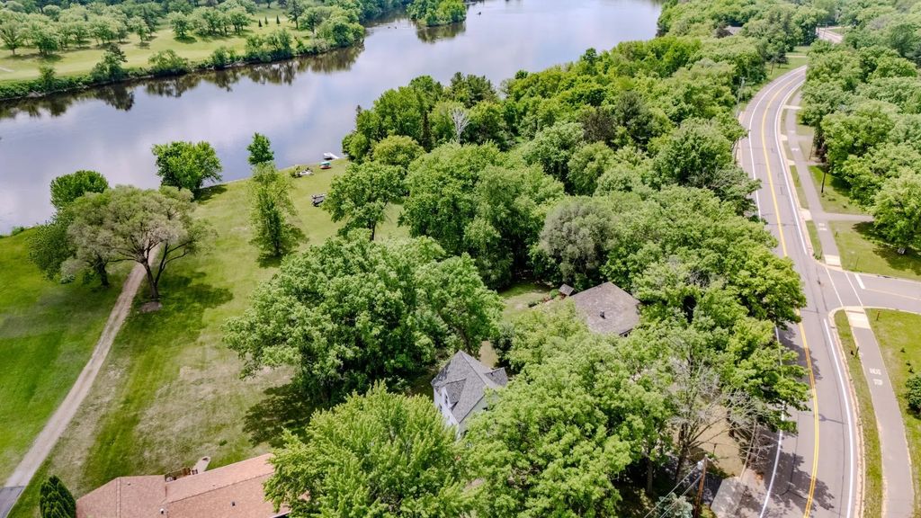 1003 Lindbergh Drive S, Little Falls