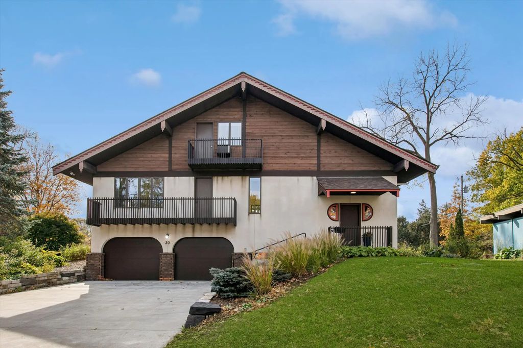 20 Fareway Drive, Northfield