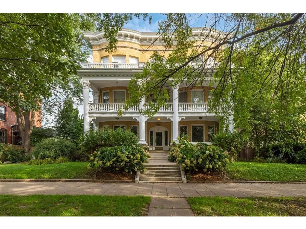 579 Summit Avenue 105, Saint Paul