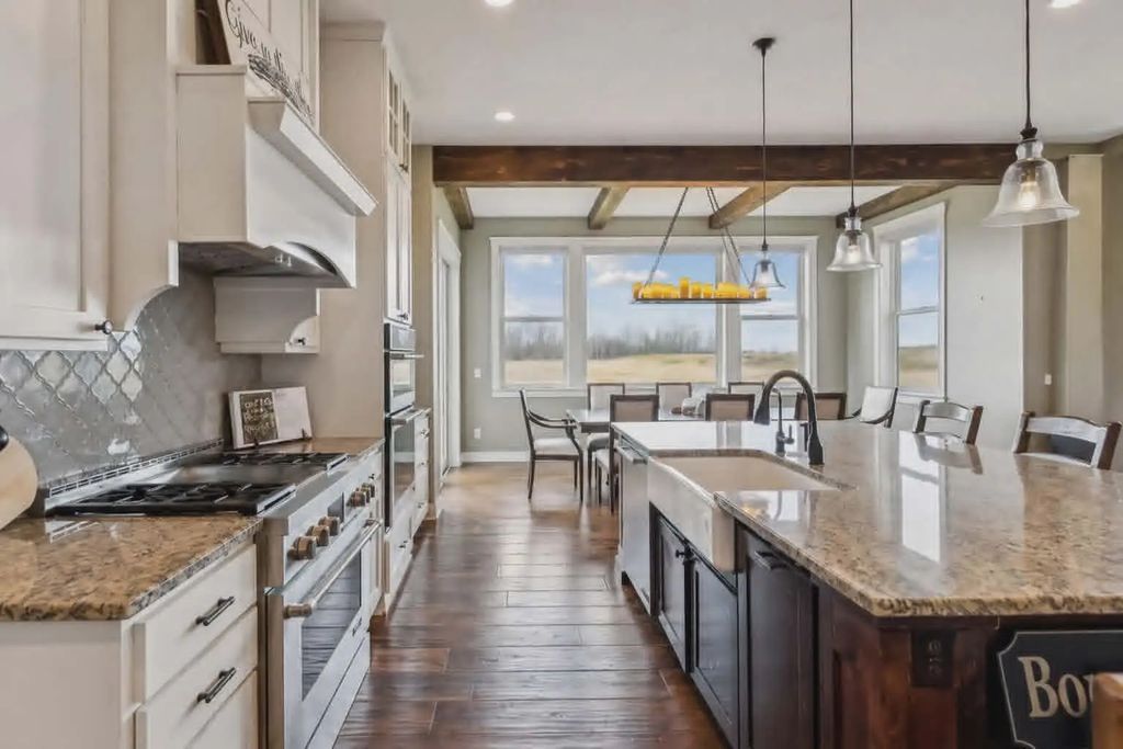 7792 Prairie Grass Pass, Prior Lake
