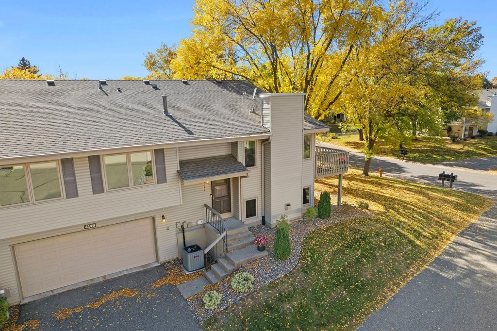 4146 Goldenrod Lane N, Plymouth