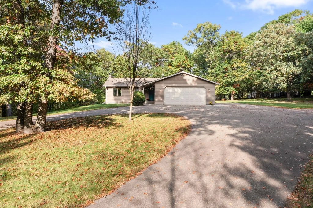 31363 Tyler Court Ne, Cambridge