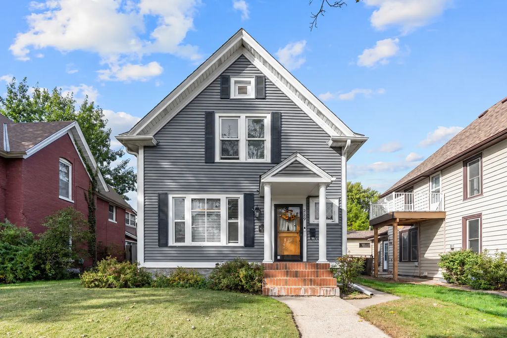 229 4th Avenue N, South Saint Paul