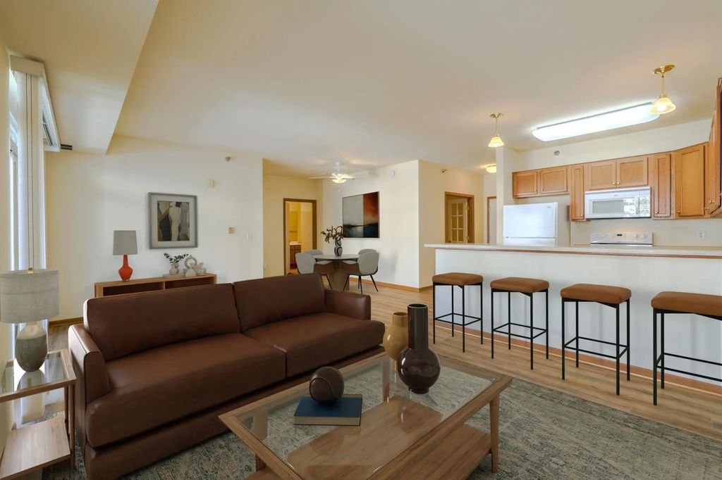 8200 W 33rd Street 323, Saint Louis Park