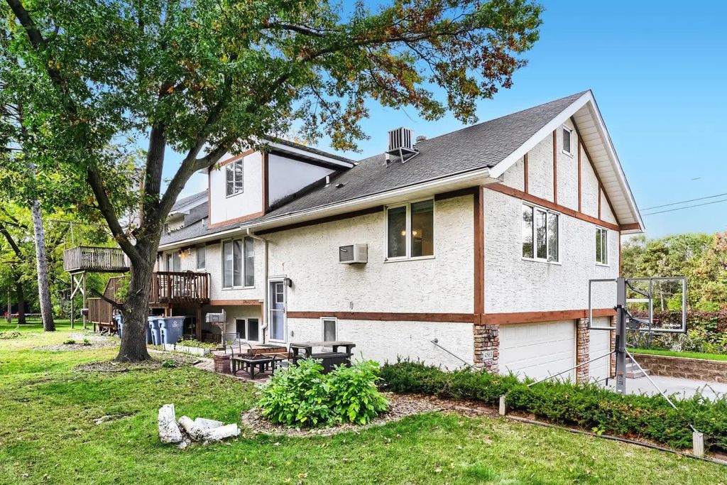 4565 Toledo Avenue N, Robbinsdale
