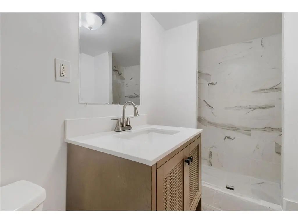 2002 Bush Avenue E, Saint Paul