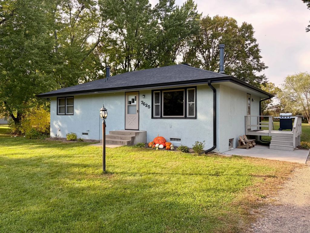 7625 162nd Avenue Ne, Columbus