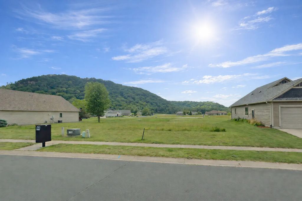 525 Coral Drive, Lake City