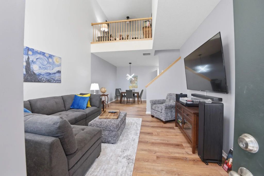 1574 Liberty Circle, Shakopee
