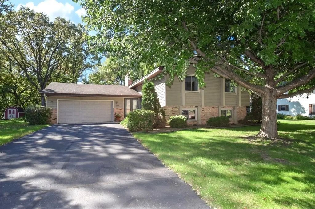 824 Benton Street, Anoka
