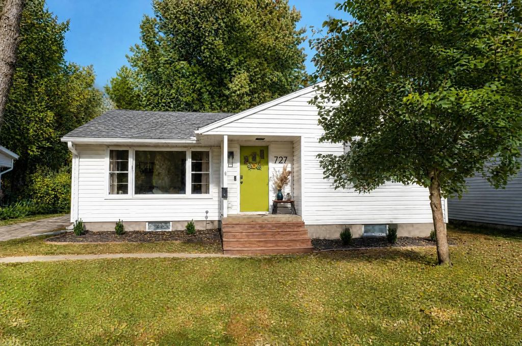 727 Austin Drive, Saint Peter