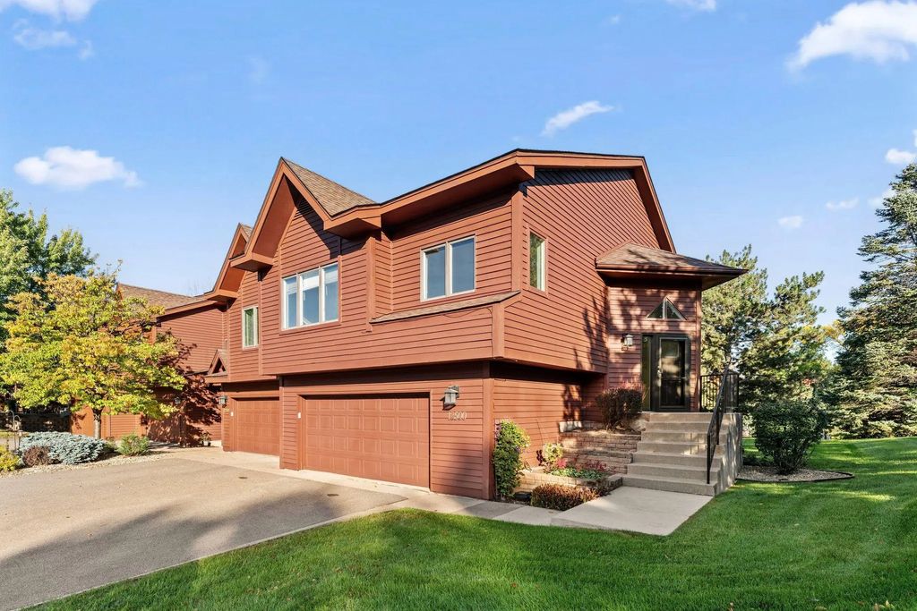 12500 Parkwood Drive, Burnsville