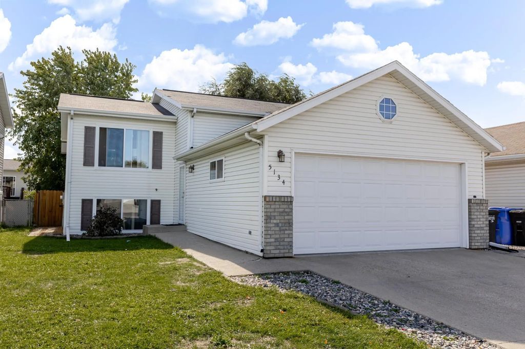 5134 7th Lane S, Fargo