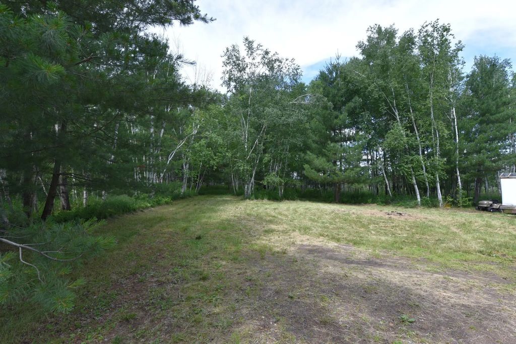 18625 Skunk Lake Road, Sandstone