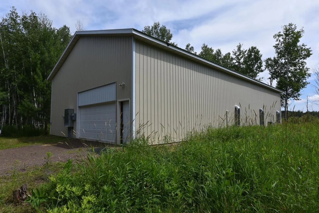 18625 Skunk Lake Road, Sandstone