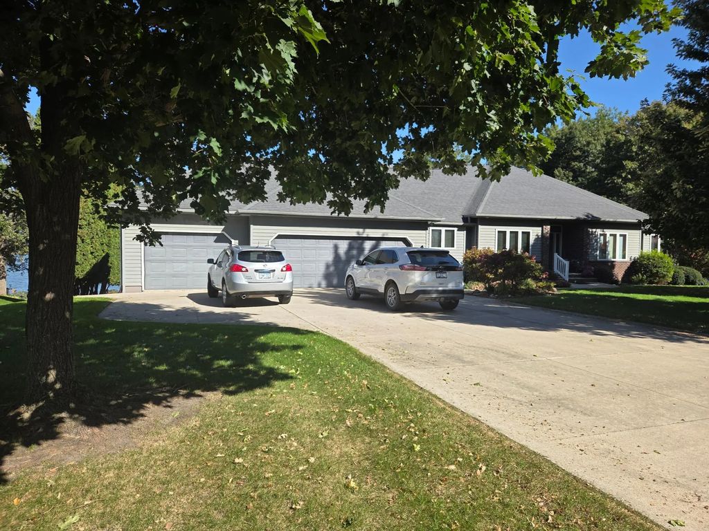 2734 Campus Lane, Albert Lea