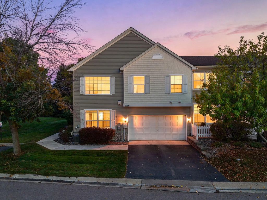 7756 Buttercup Court, Chanhassen