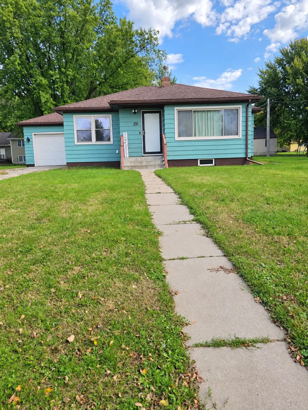 251 State Avenue N, New Germany