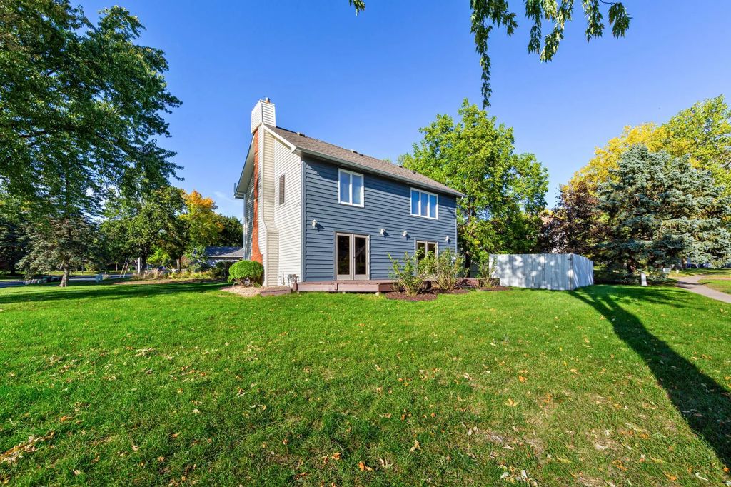 800 Crystal Lake Road E, Burnsville