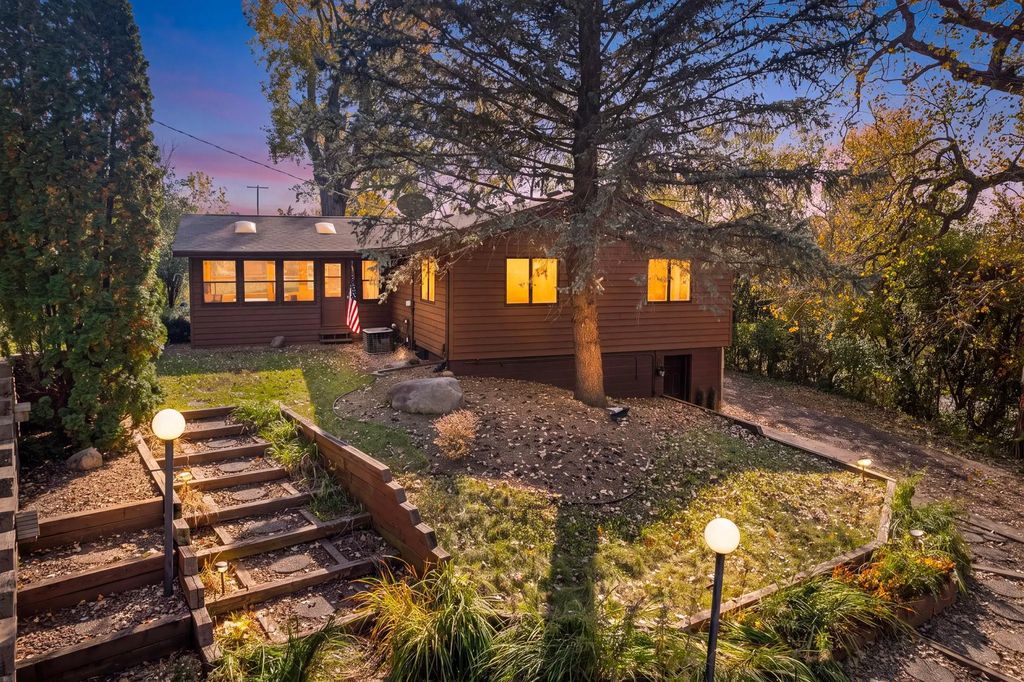 1101 Faribault Road, Faribault