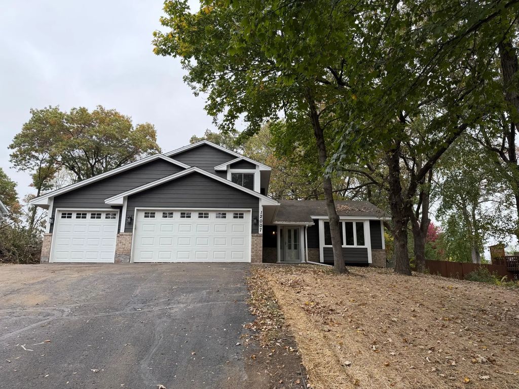 12007 Wedgewood Drive Nw, Coon Rapids