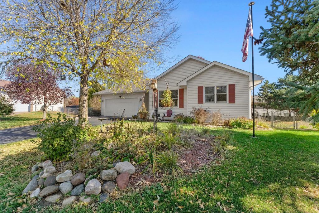 6651 380th Court, North Branch