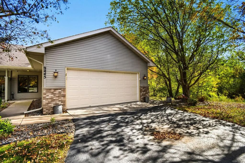 9445 Winslow N, Maple Grove