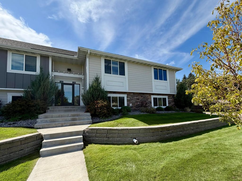 11464 Robinson Drive Nw A, Coon Rapids