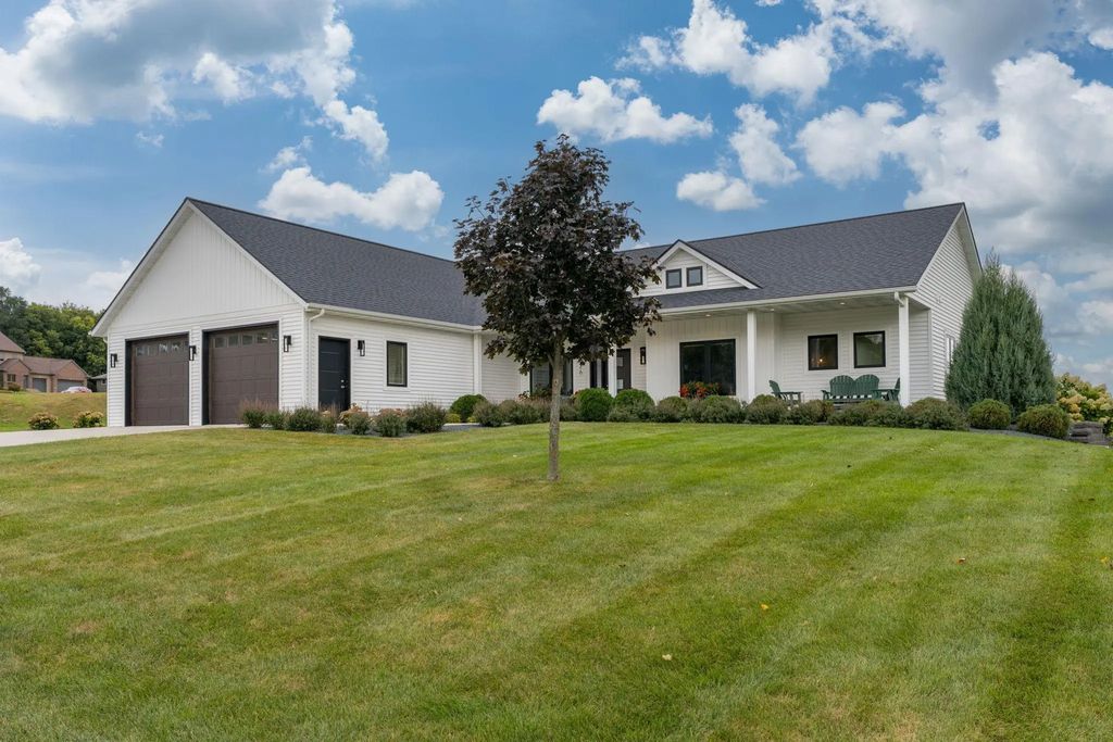 126 Shoreview Drive, Elysian