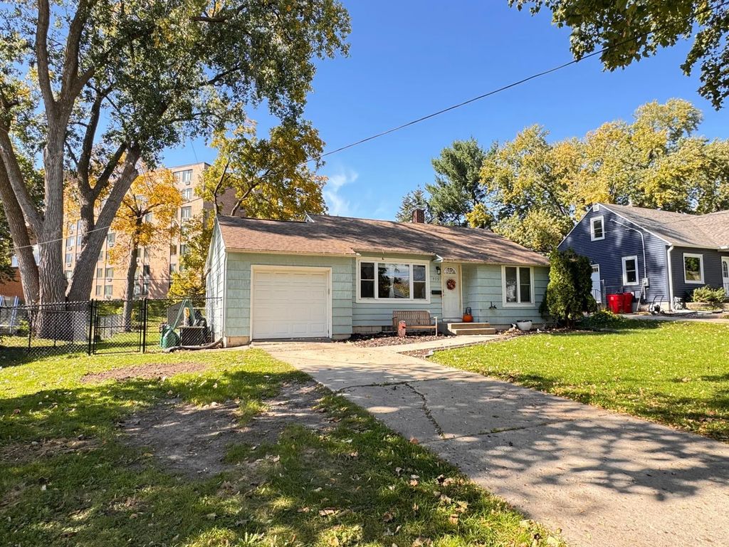 905 9th Avenue Nw, Rochester