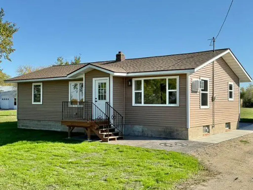 18829 Frontage Road, Detroit Lakes