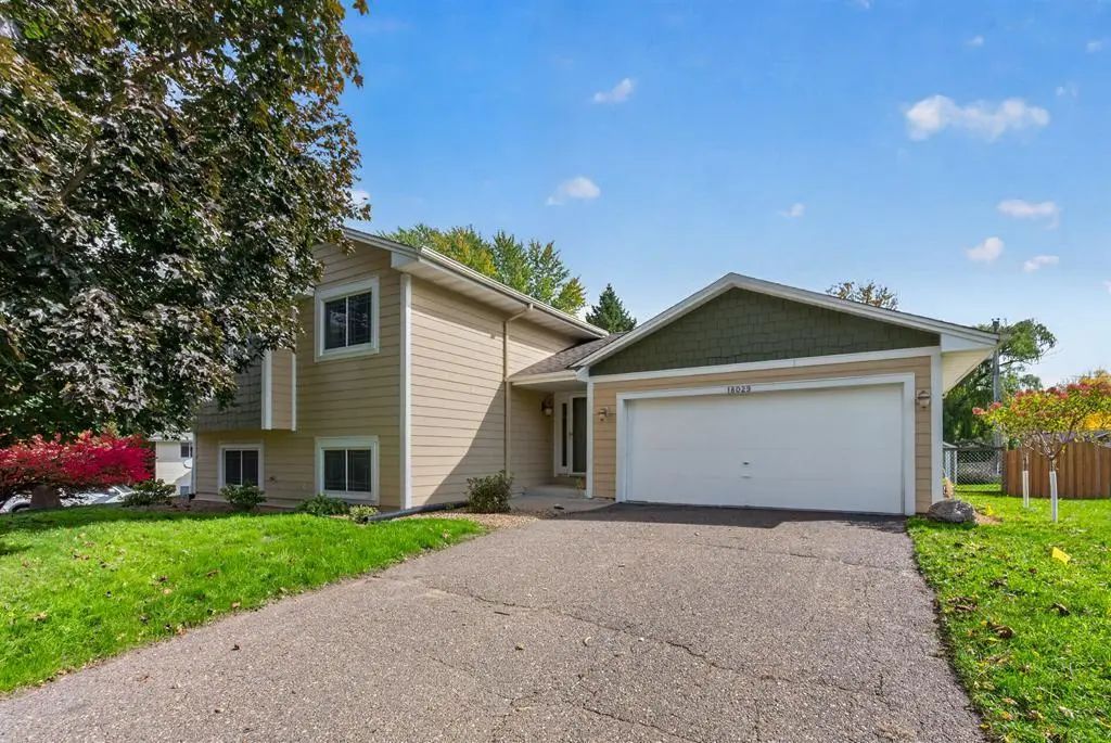 18029 83rd Avenue N, Maple Grove