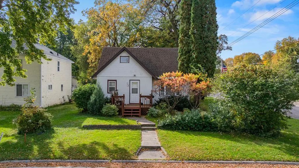 135 S 3rd Street, Hanley Falls