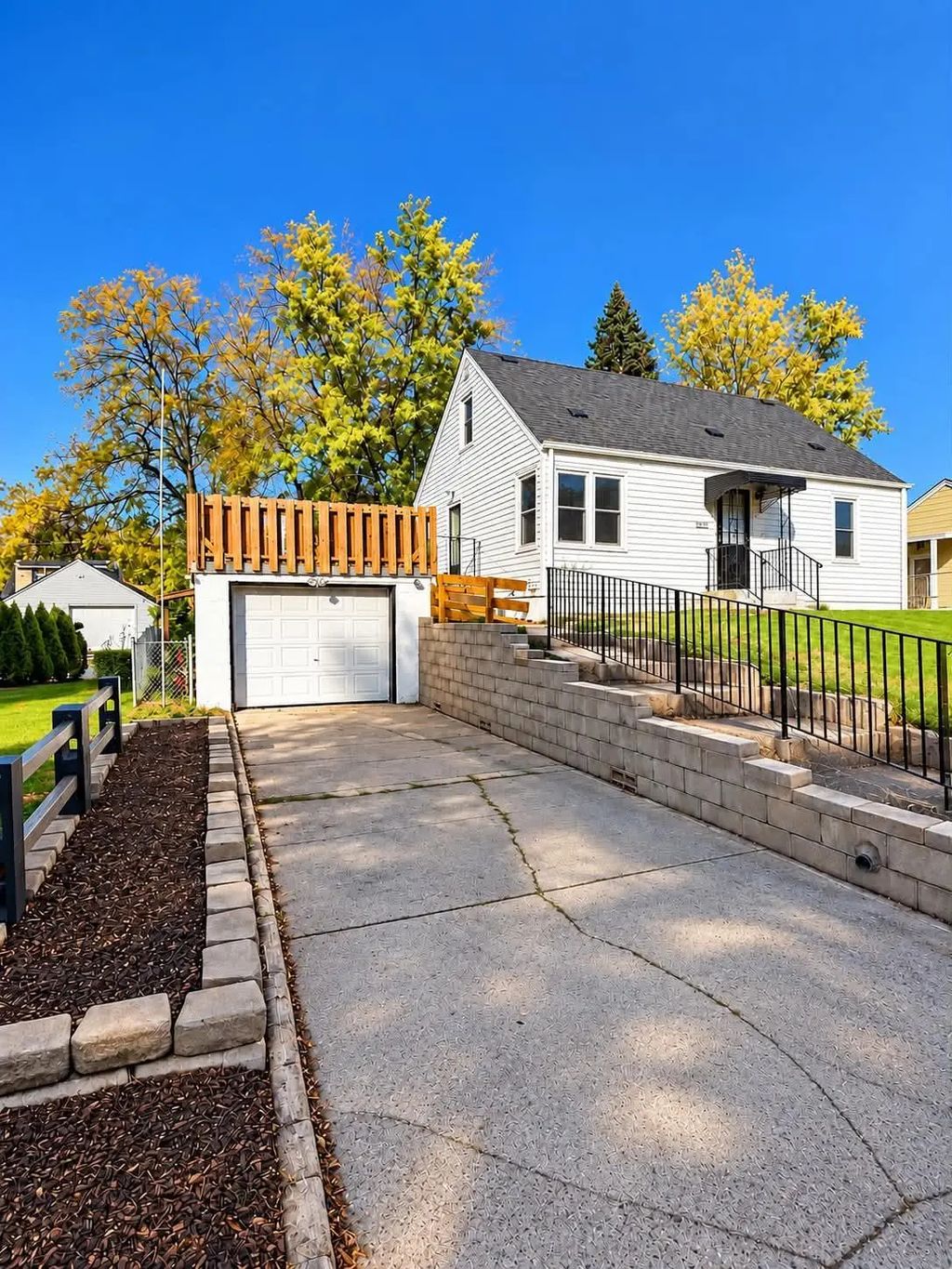 2057 Sherwood Avenue, Saint Paul