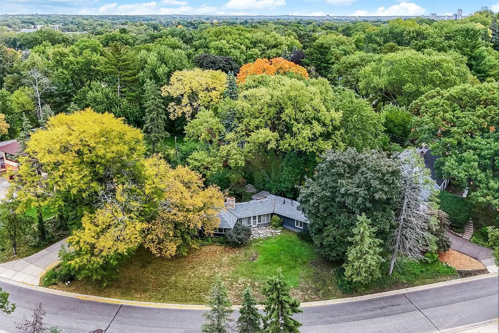 401 Turnpike Road, Golden Valley